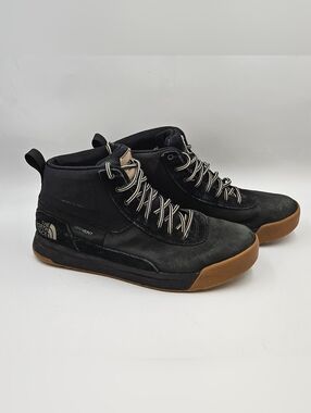 The North Face Men's Black Nubuck Lace-Up Boots with Gum Sole